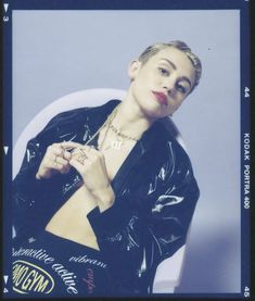 Майли Сайрус в фотосессии для альбома Bangerz фото #83