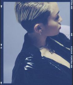 Майли Сайрус в фотосессии для альбома Bangerz фото #86