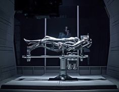 Обнаженная Майли Сайрус в клипе Real and True фото #3