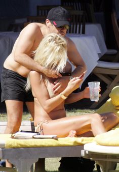 Мужду ног Виктории Сильвстедт фото #6