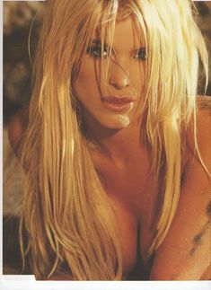 Секси Виктория Сильвстедт обнажилась для журнала Loaded фото #1