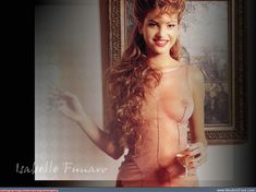 Красивая Изабель Фунаро оголила грудь и попу в журнале Perfect фото #8