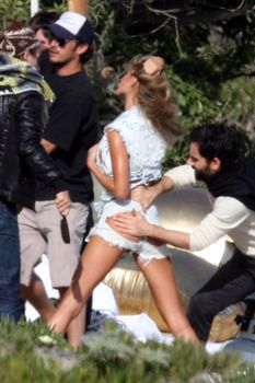 Попка Жизель Бюндхен на съемках в Лос-Анджелесе фото #2