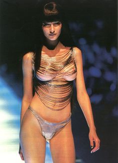 Голая грудь Жизель Бюндхен в журнале Penthouse фото #2