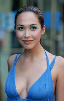 Майлин Класс без бюстгальтера на премьере фильма «Остров» фото #1