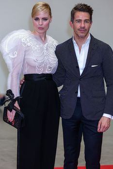 Соски Мелиссы Джордж на благотворительном мероприятии Convivio фото #12