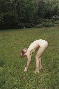 Полностью голая Эбби Ли Кершоу в фотосессии Кары Стрикер фото #10