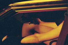 Полностью голая Эбби Ли Кершоу в фотосессии Кары Стрикер фото #35