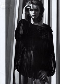 Обнаженная красавица Эбби Ли Кершоу в журнале Vogue фото #6