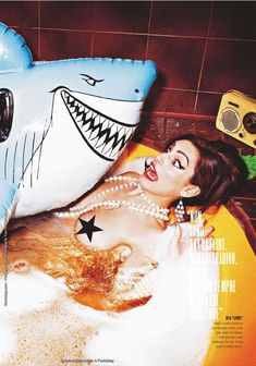 Келли Брук снялась обнаженной в журнале Max фото #5