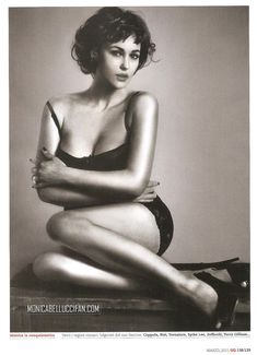 Эротичная Моника Беллуччи  в журнале GQ фото #2