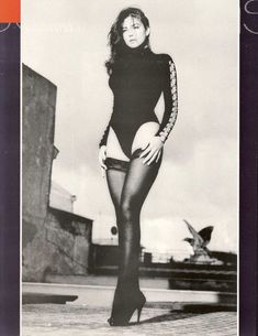 Возбуждающая Моника Беллуччи  в журнале Playboy фото #1