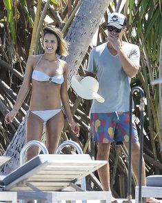 Красотка Джессика Альба отдыхает на Карибских островах фото #21