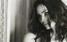Роскошная Инес Састре в фотосессии для журнала Elle фото #5