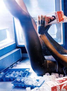 Наоми Кэмпбелл снялась голой  в журнале Playboy фото #11