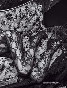 Обнаженная Аня Рубик  в журнале Lui фото #4