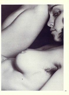 Оюнаженная Мадонна  в журнале Playboy фото #9