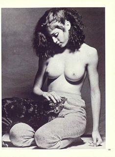 Оюнаженная Мадонна  в журнале Playboy фото #13