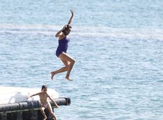 Сексуальная Розарио Доусон в мокром купальнике в Каннах фото #3