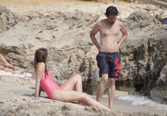 Миша Бартон в розовом купальнике фото #15