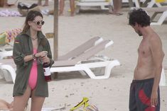 Миша Бартон в розовом купальнике фото #25