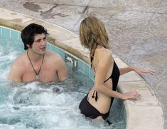 Секси Миша Бартон в купальнике в отеле Bacara Resort & Spa фото #6