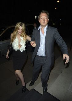 Обворожительная Миша Бартон показала голую грудь возле ночного клуба Boujis