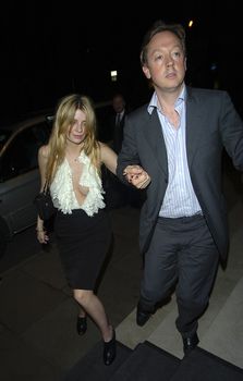 Обворожительная Миша Бартон показала голую грудь возле ночного клуба Boujis