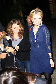 Миша Бартон без лифчика на вечеринке Benny Medina фото #6