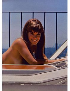 Сочная голая грудь Барби Бентон на фото в журнале Playboy фото #5