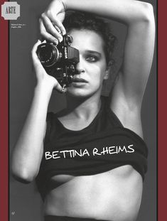 Секси Эллен Пейдж  в журнале Primera Linea фото #2