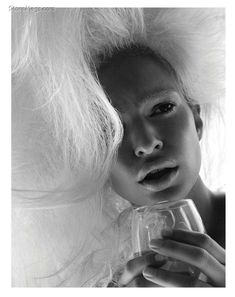 Сексуальная Эмили Ратаковски обнажилась в журнале Treats фото #3