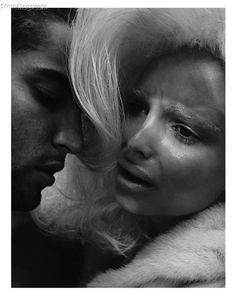 Сексуальная Эмили Ратаковски обнажилась в журнале Treats фото #9