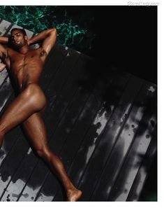 Сексуальная Эмили Ратаковски обнажилась в журнале Treats фото #13