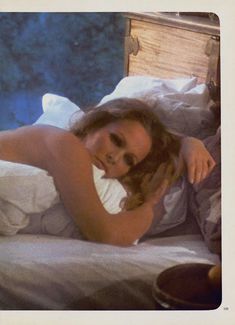 Соблазнительная Урсула Андресс оголилась в журнале Playboy фото #8