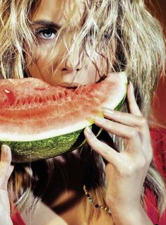 Секси Эшли Бенсон  в журнале FHM