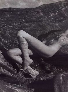 Обнаженная Шарлотта Льюис  в журнале Playboy фото #8