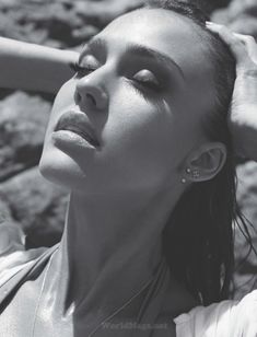 Утонченная Джессика Альба  в журнале Maxim фото #5