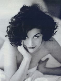 Шерилин Фенн разделась  в журнале Playboy фото #9