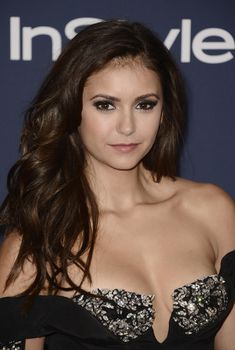 Возбуждающий бюст Нины Добрев на афтепати «Золотой глобус»