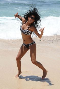 Спортивное тело Николь Шерзингер в купальнике, 05.07.2012