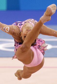 Красотка Ирина Чащина демонстрирует супер растяжку на чемпионатах