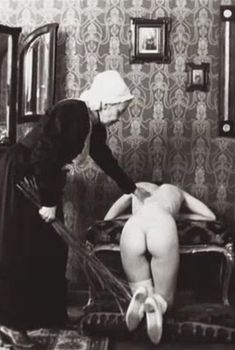 Абсолютно голая Динара Друкарова в фильме «Про уродов и людей», 1998