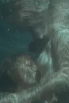 Голая грудь Александры Колкуновой в фильме «Фанат - 2», 1990