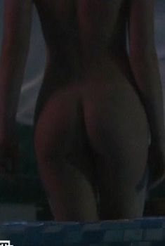 Голая попа Анны Слынько в фильме «Ты мне снишься...», 2007