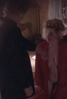 Марина Гайзидорская снялась голой в фильме «Увидеть Париж и умереть», 1992