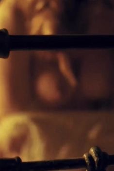 Голая грудь Светланы Степанковской в сериале «СМЕРШ», 2007