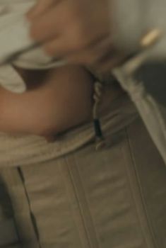 Гленн Клоуз засветила грудь в фильме «Таинственный Альберт Ноббс», 2011