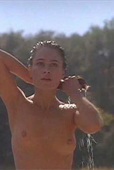 Голая Джули Уорнер в фильме «Доктор Голливуд», 1991