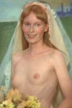 Миа Фэрроу засветила голую грудь в фильме «Свадьба», 1978